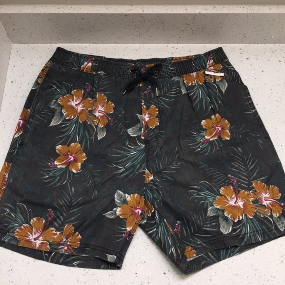 7 Diamonds Men’s Swimming Shorts size XL